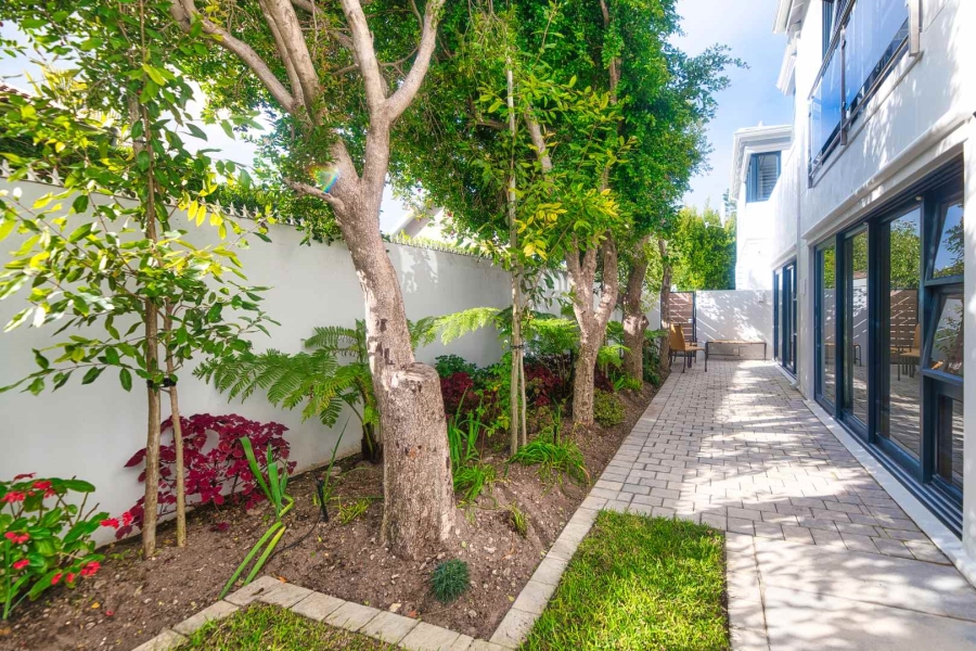 6 Bedroom Property for Sale in Hermanus Heights Western Cape